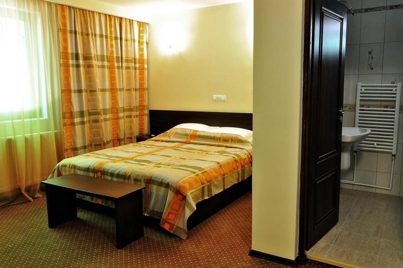 Voronet Residence Gura Humorului Bilik gambar