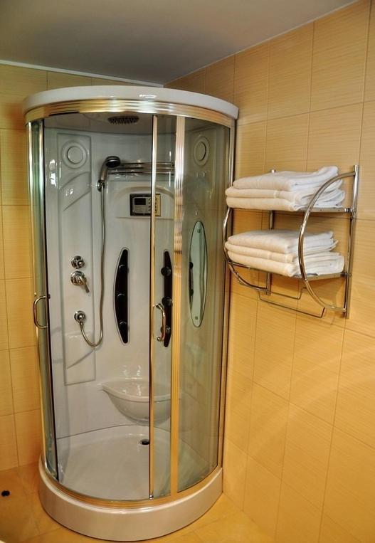 Voronet Residence Gura Humorului Bilik gambar