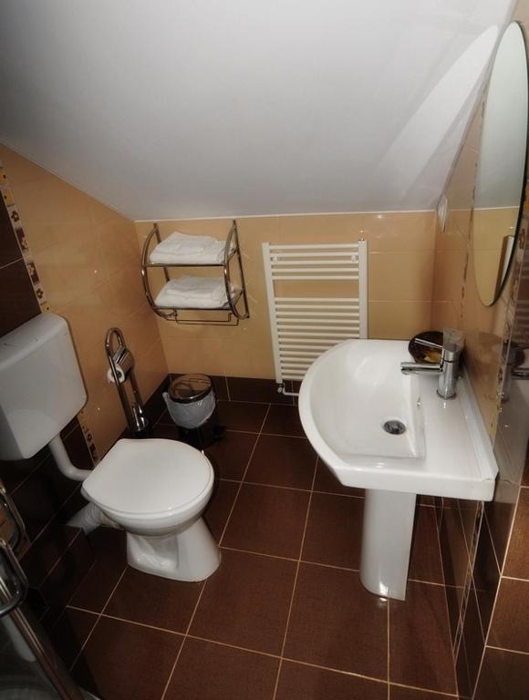 Voronet Residence Gura Humorului Bilik gambar