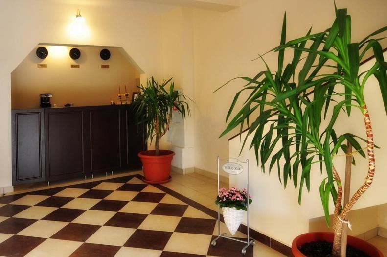Voronet Residence Gura Humorului Luaran gambar