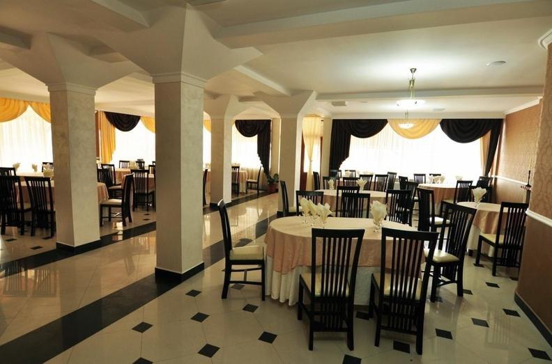 Voronet Residence Gura Humorului Luaran gambar
